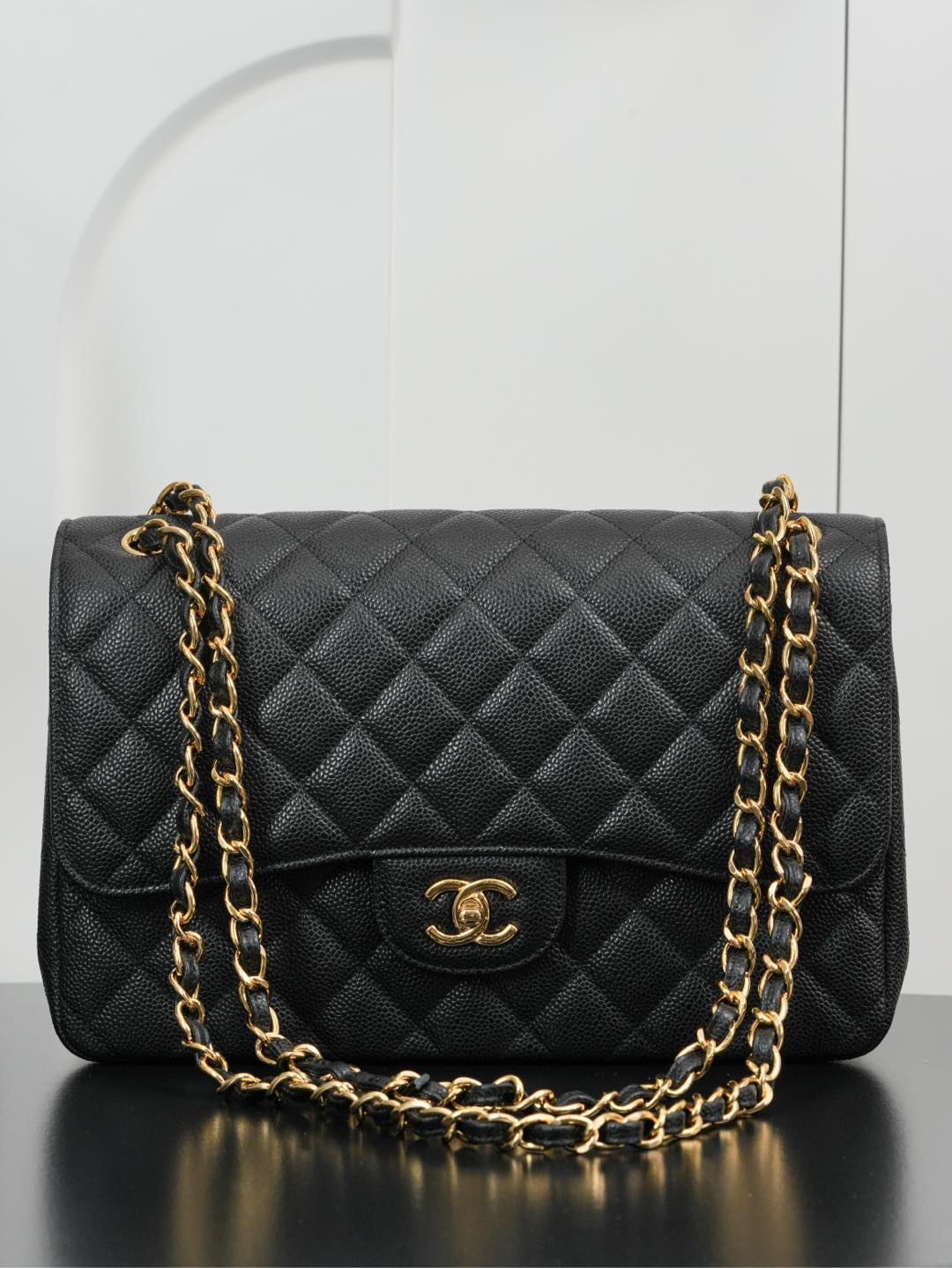 CHANEL 𝗖𝗹𝗮𝘀𝘀𝗶𝗰 𝗙𝗹𝗮𝗽 𝐉𝐮𝐦𝐛𝐨 ｜正品皮 鱼子酱 黑金