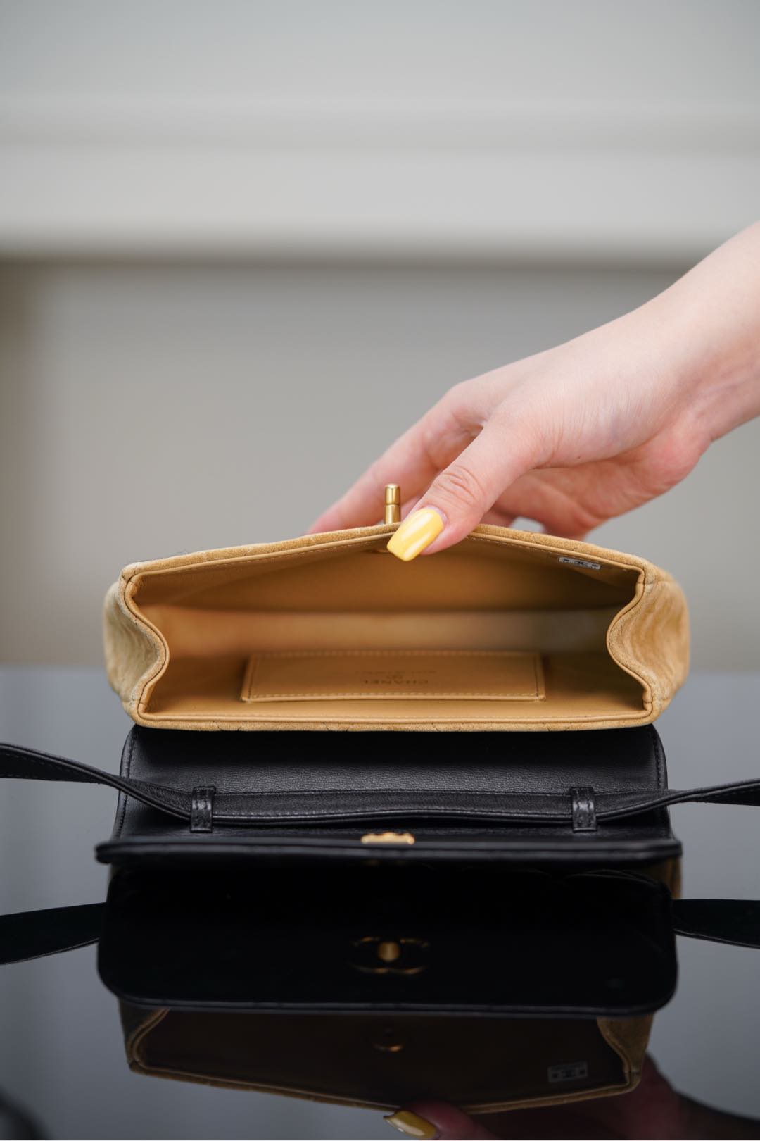 CHANEL 𝟐𝟓𝐀 高级手工坊 拼皮口盖包