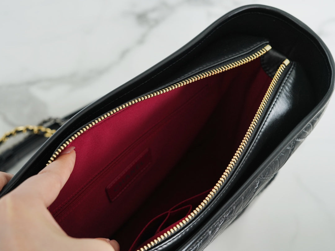 CHANEL 𝗚𝗮𝗯𝗿𝗶𝗲𝗹𝗹𝗲 ❥ 经典流浪包 正品皮 黑色➿大号