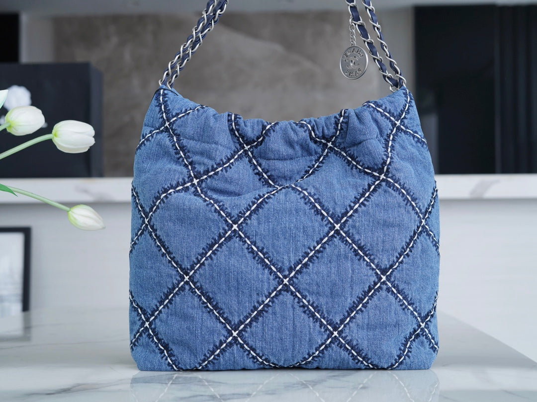 CHANEL 𝟐𝟒𝐩 春夏新款牛仔  𝟐𝟐bag 小号