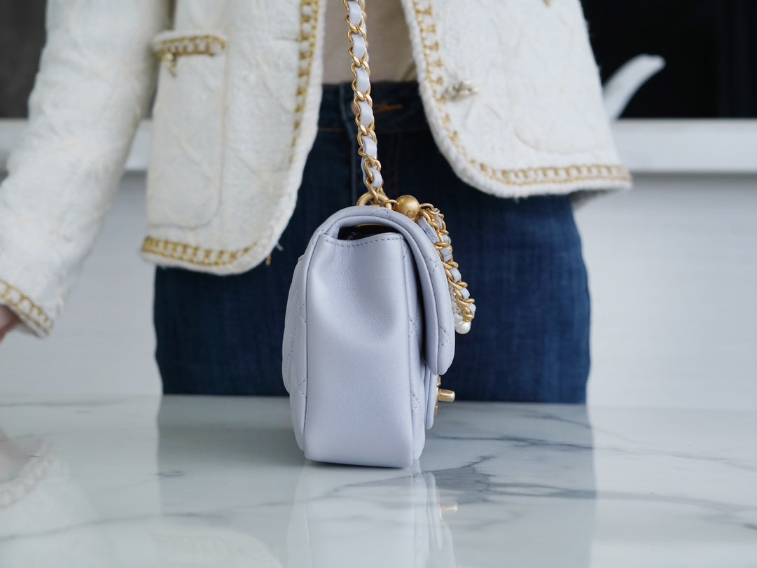 CHANEL 𝟐𝟒𝐩  珍珠链 方胖子 浅灰蓝