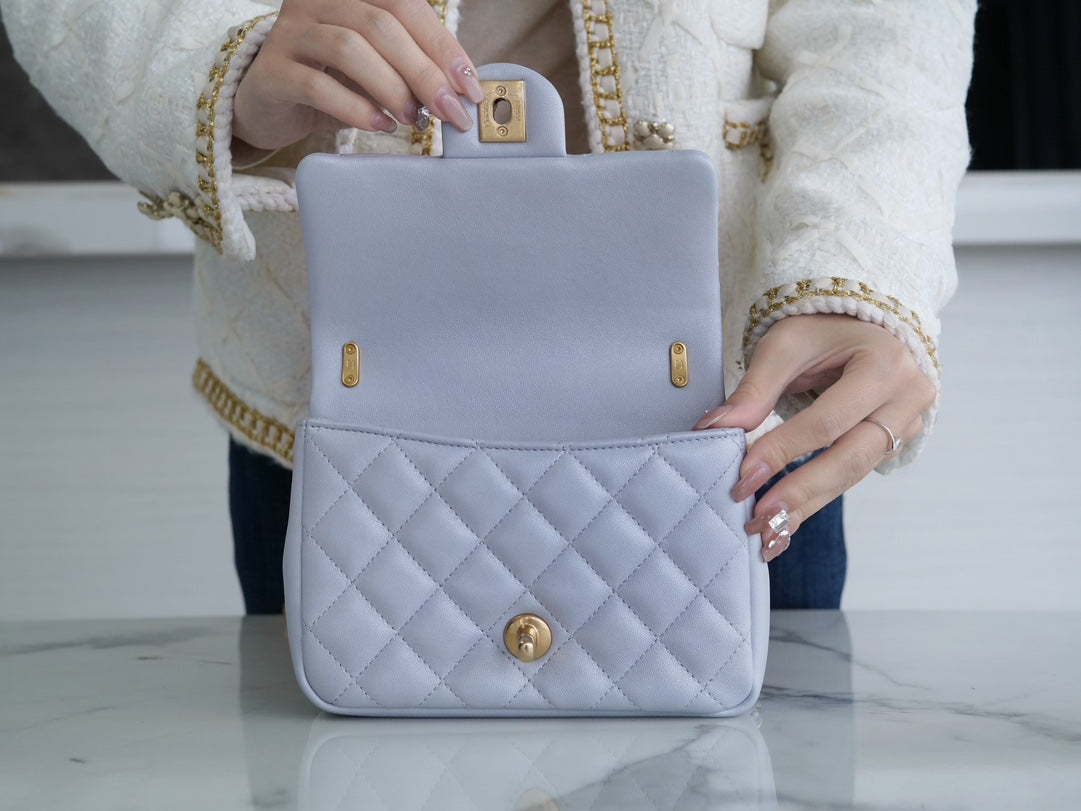 CHANEL 𝟐𝟒𝐩  珍珠链 方胖子 浅灰蓝