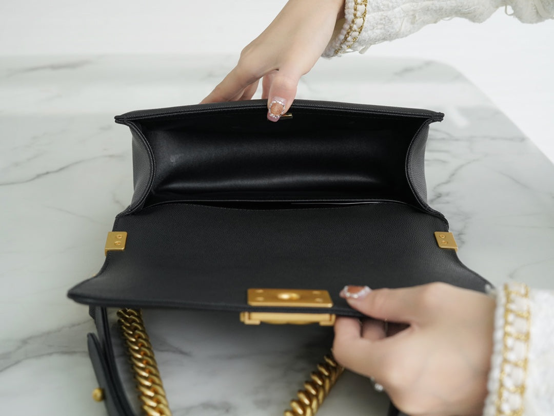 CHANEL 𝗟𝗲𝗯𝗼𝘆 正品皮小球纹 黑金中号
