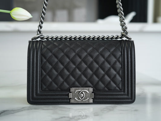 CHANEL 𝗟𝗲𝗯𝗼𝘆 正品皮小球纹 黑银中号