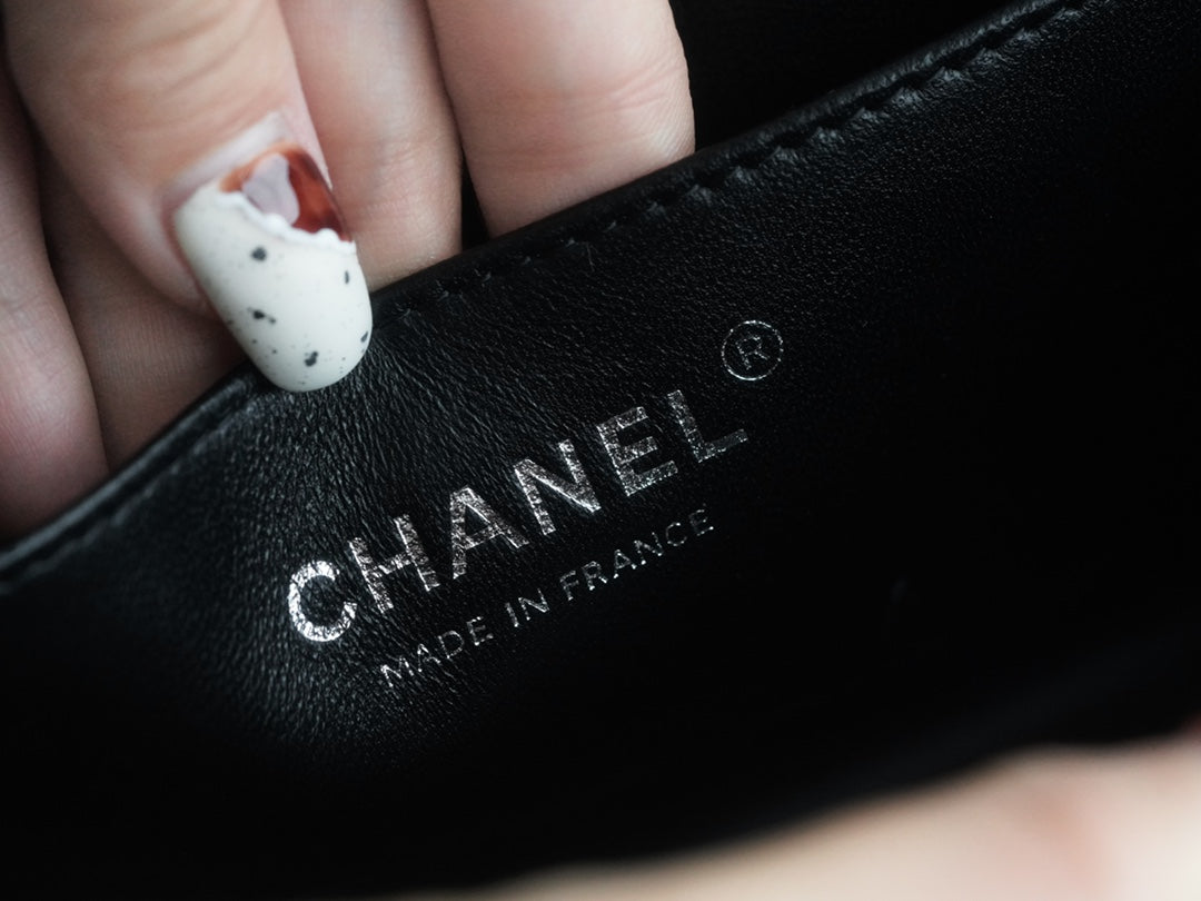 CHANEL 𝗟𝗲𝗯𝗼𝘆 正品皮小球纹 黑银中号