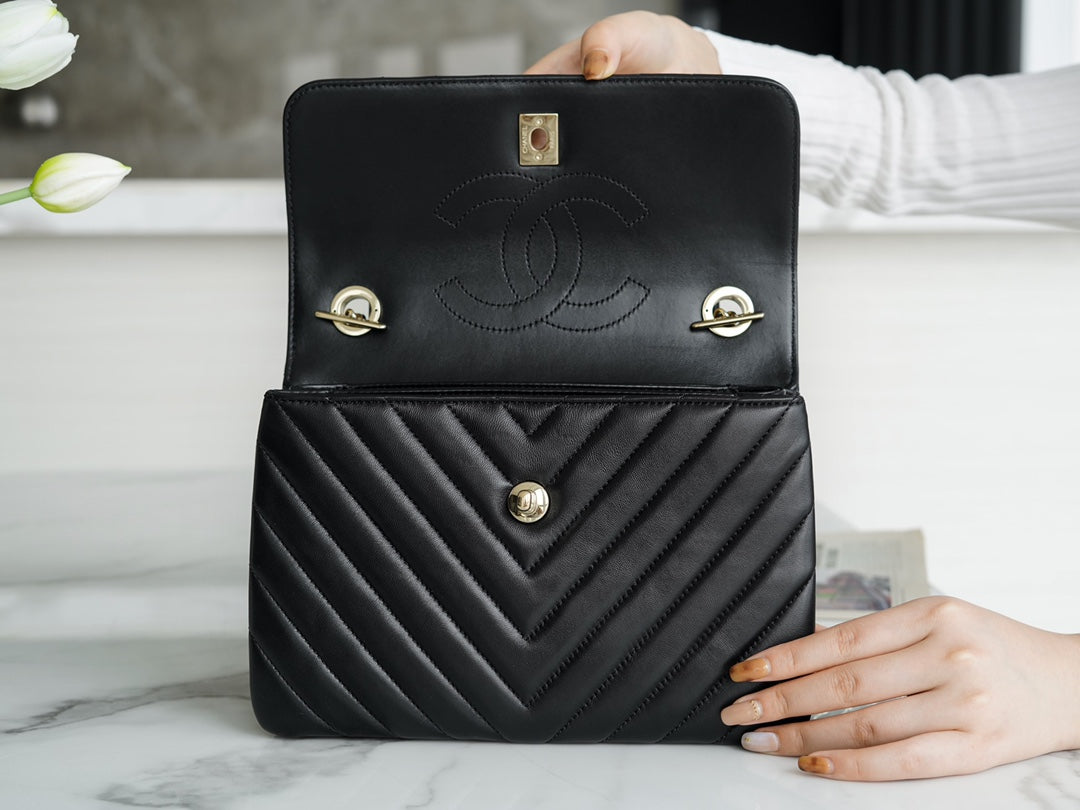 CHANEL Trendy CC Ｖ纹🐑气质经典黑