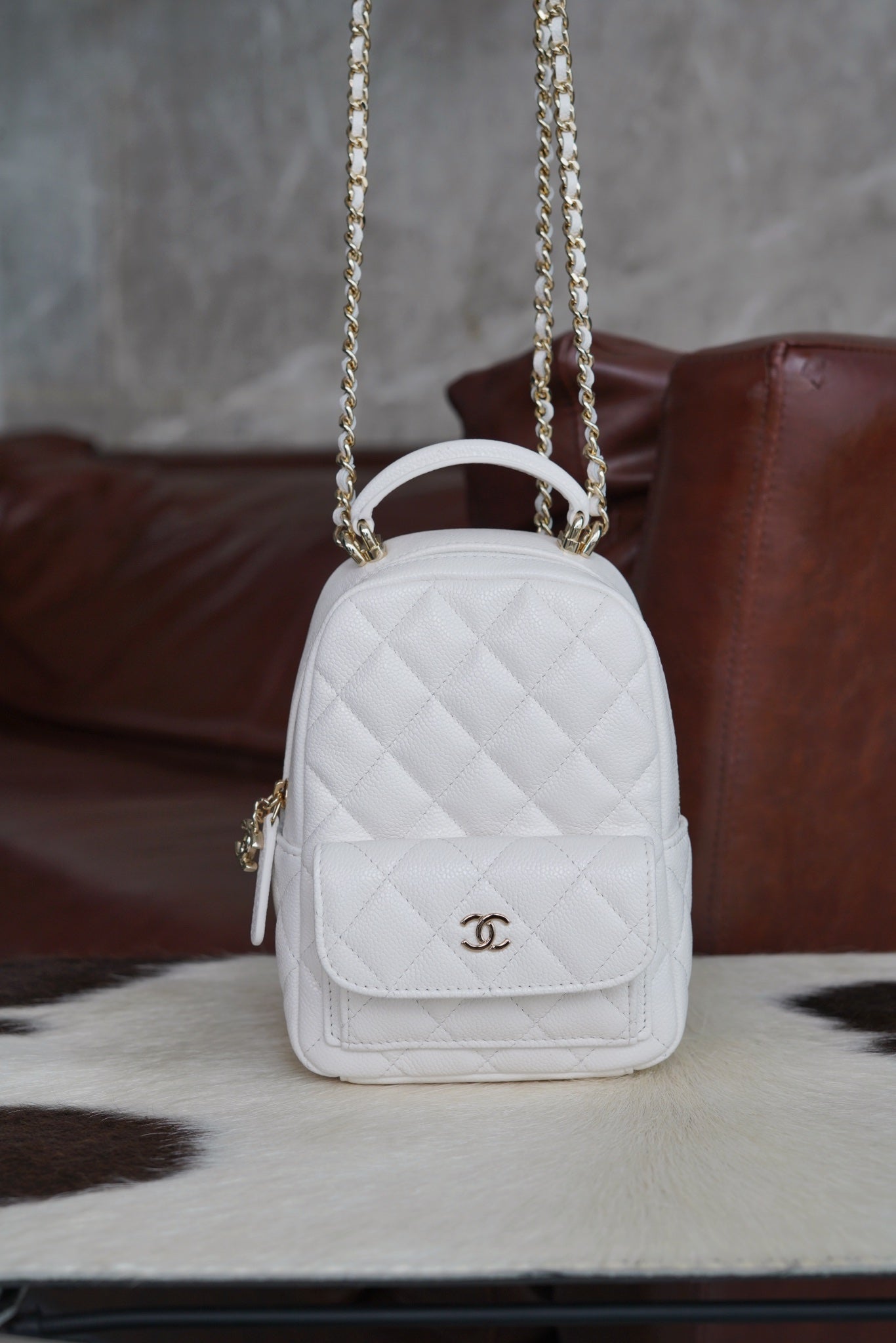 CHANEL 24C mini双肩背包 白色 正品皮