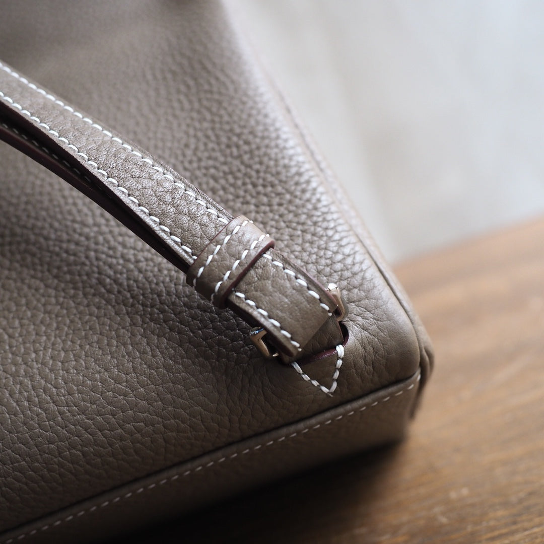 Hermes Kell ado 22cm 18/大象灰/EtouPe Clemence leather Palladium hardware