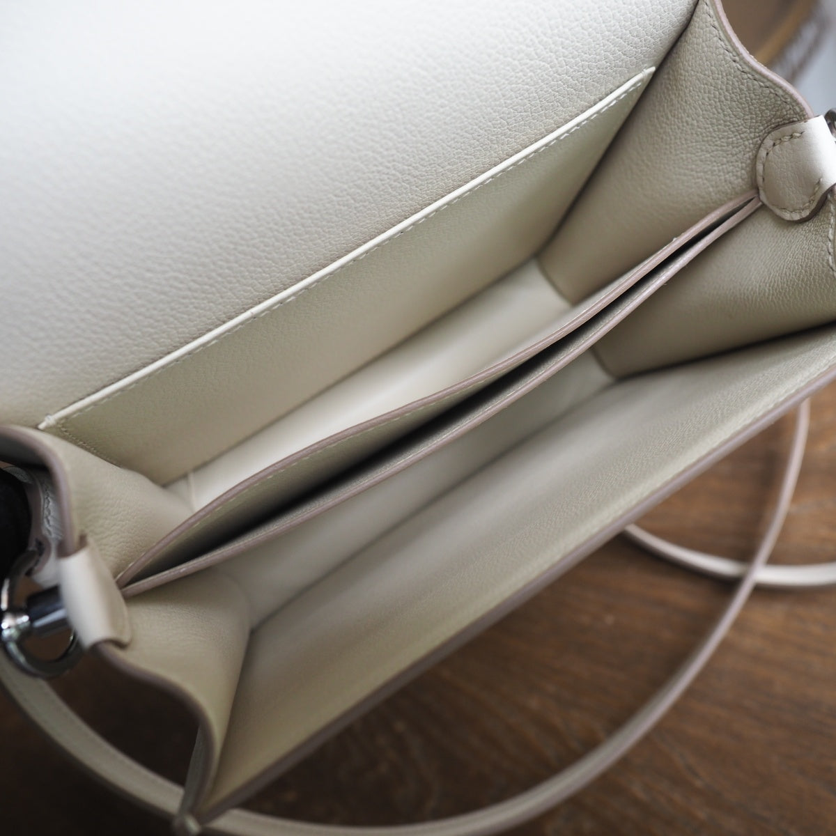 Hermes Roulis 19cm 10/奶昔白/Craie Evercolor leather Palladium hardware