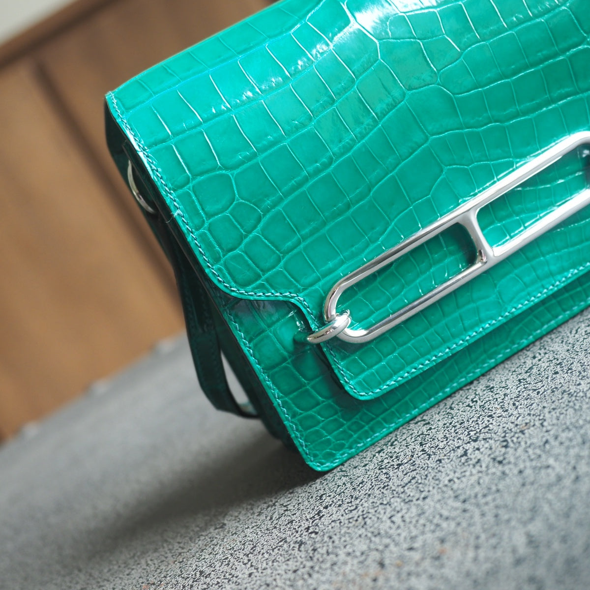 Hermes Roulis 19cm 6Q/翡翠绿/Vert emeraude Shiny cror leather Palladium hardware