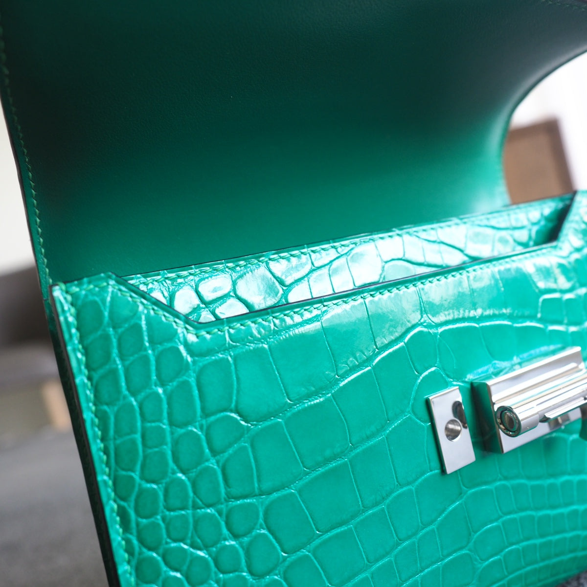 Hermes Verrou 19cm 6Q/翡翠绿/Vert emeraude Shiny cror leather Palladium hardware