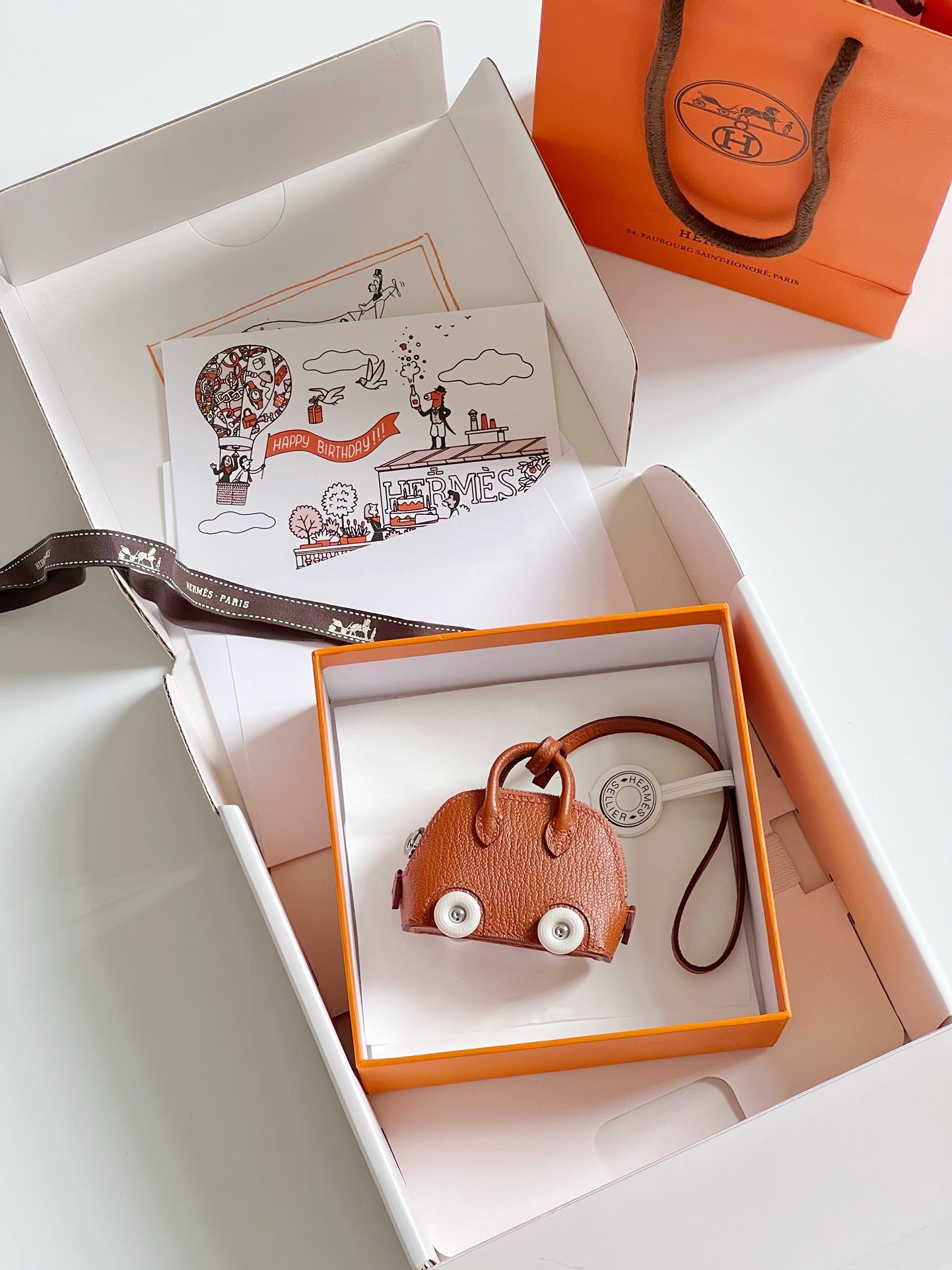 Hermes pendant Bolide on Wheels
