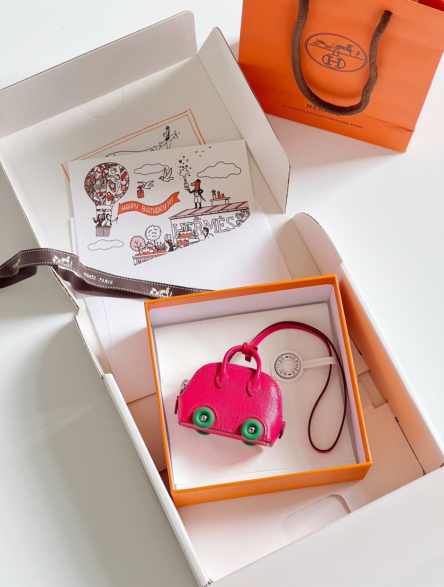 Hermes pendant Bolide on Wheels