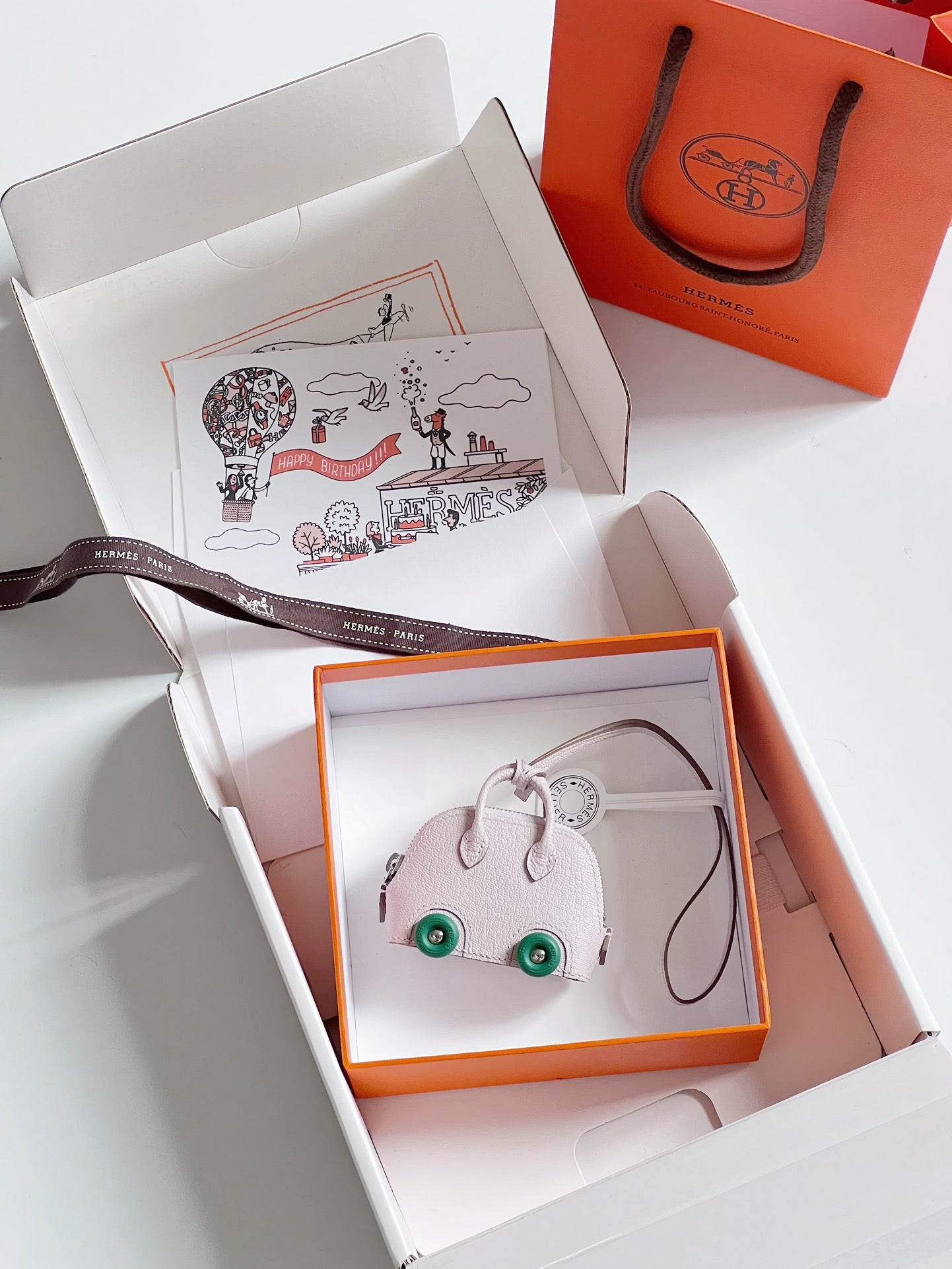 Hermes pendant Bolide on Wheels