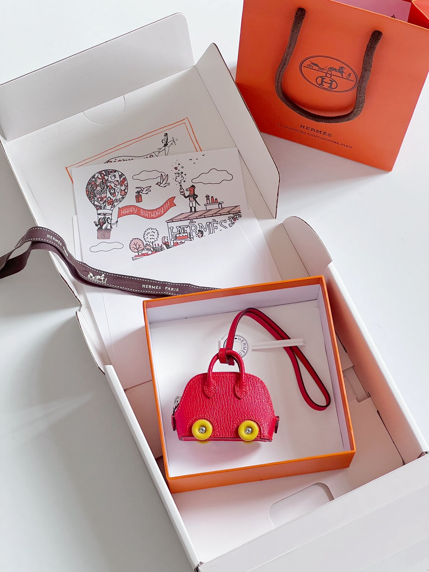 Hermes pendant Bolide on Wheels