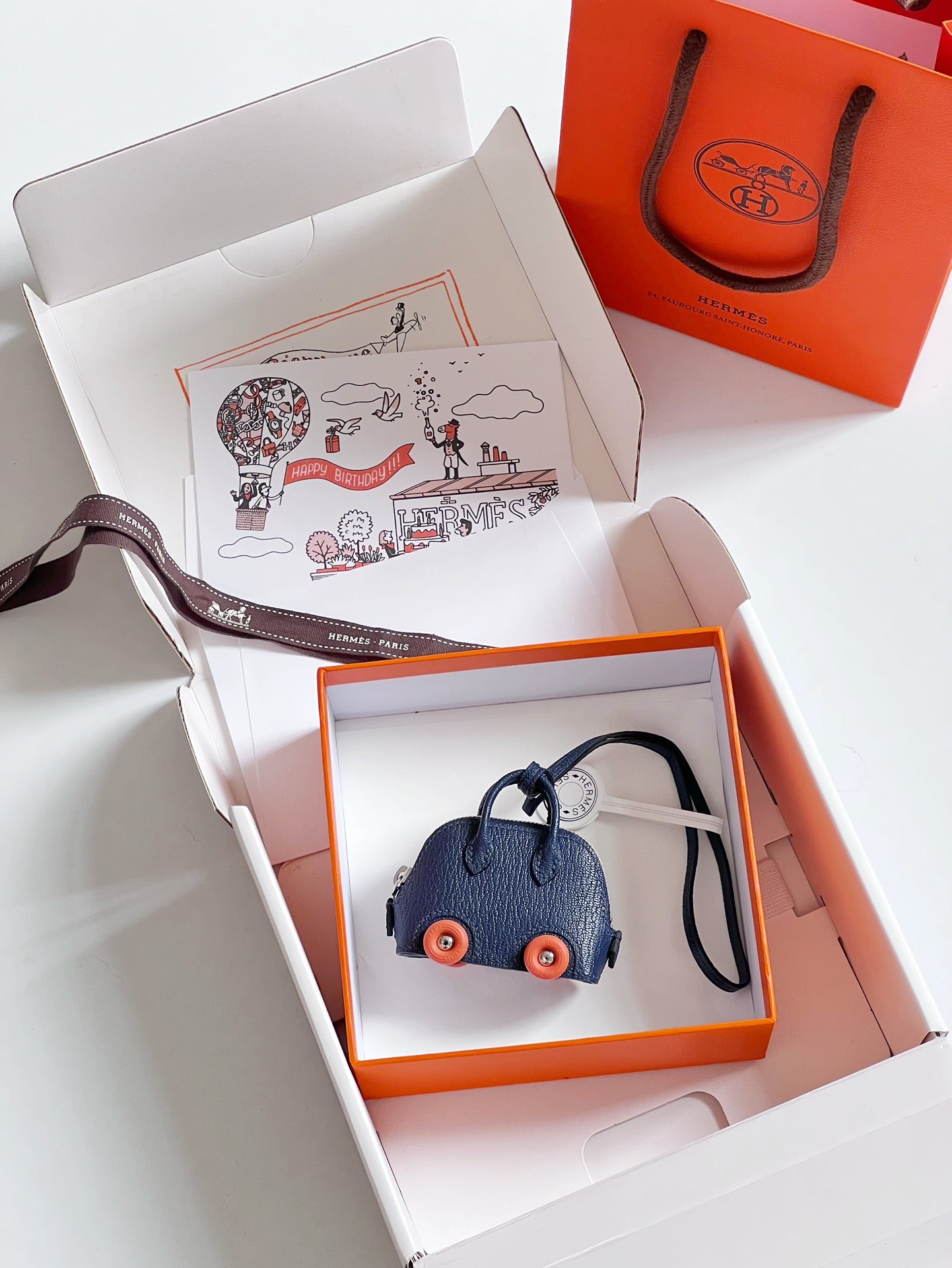 Hermes pendant Bolide on Wheels
